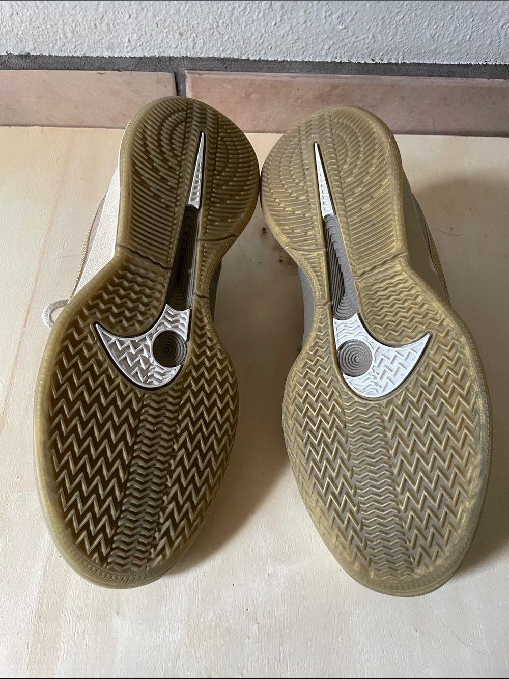 Nike Sabrina 2 Wmns 8/Men’s 6.5 - Picture 7 of 8